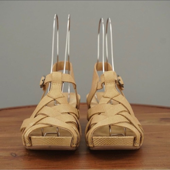Dansko Womens Tinley Sandals Wedge Heel Slingback Beige Leather 36EU - 5.5/6 US - Picture 3 of 9